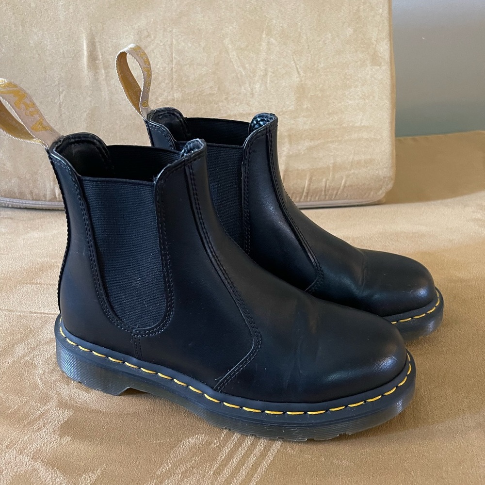 Dr Marten’s 2976 Vegan Leather Chelsea boots